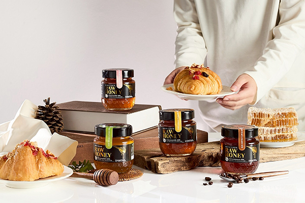 RAW HONEY